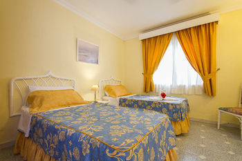 Aparthotel Ona Los Claveles