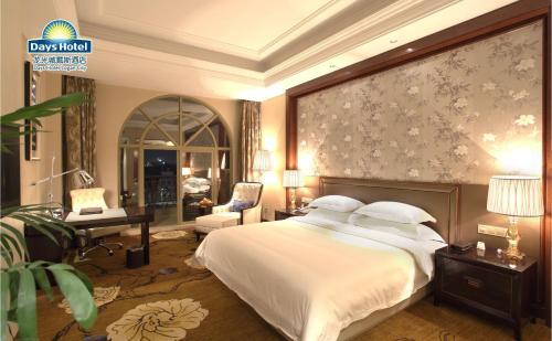 Days Hotel Logan City
