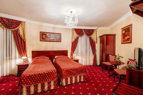 Hostal Paacyk Otrbusy Business & Spa