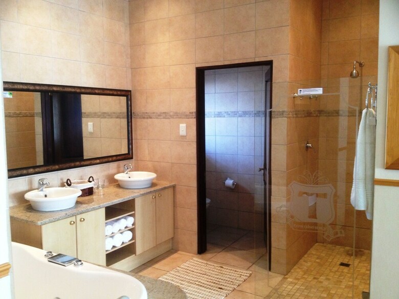 Turnberry Boutique Hotel