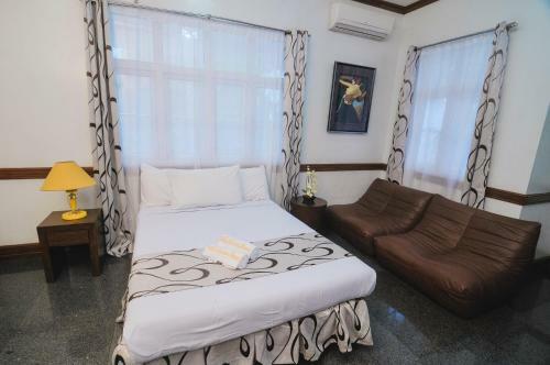 Hotel Villa Jhoana Resort