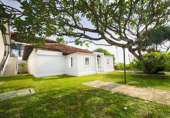Hotel Avani Bentota Resort & Spa