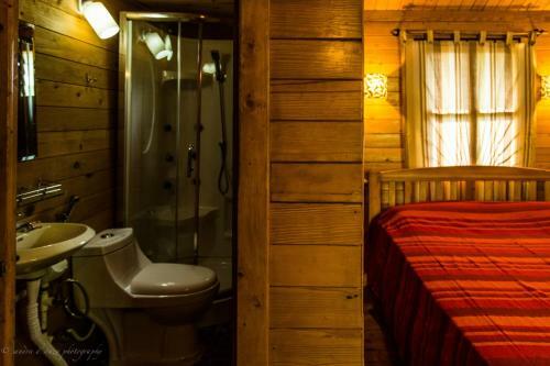 Hostal Pele's Windsong Wood Cottage On The Beach
