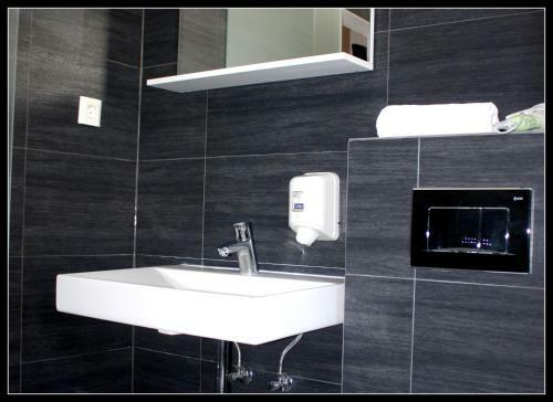 Hostal Villa White