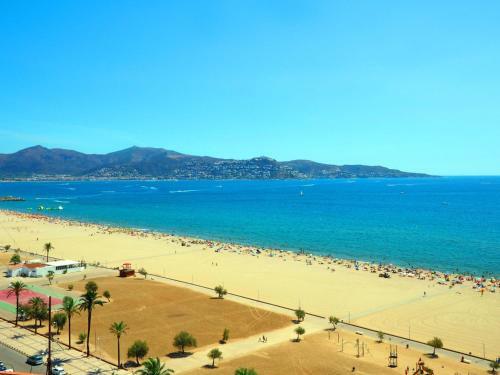 Three-bedroom Villa Empuriabrava Girona 1