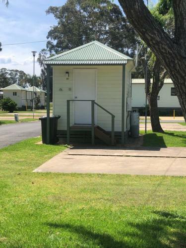 Pleasurelea Tourist Resort & Caravan Park