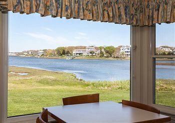 Hotel Green Harbor Resort