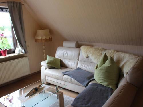Cozy Apartment In Wienrode With Pond