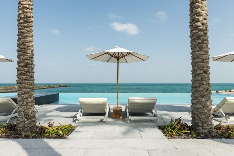 Hotel Zaya Nurai Island Resort