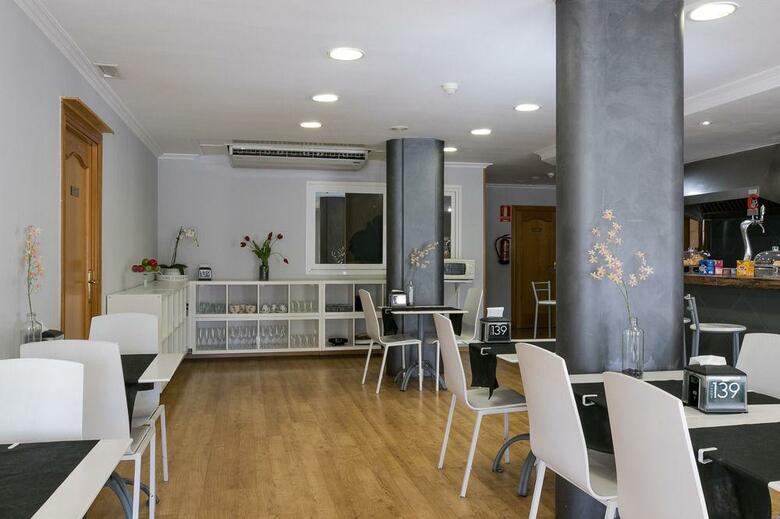 Hotel 139