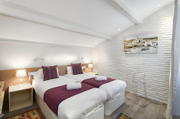 Mercedes Heritage Barcelona Apartments