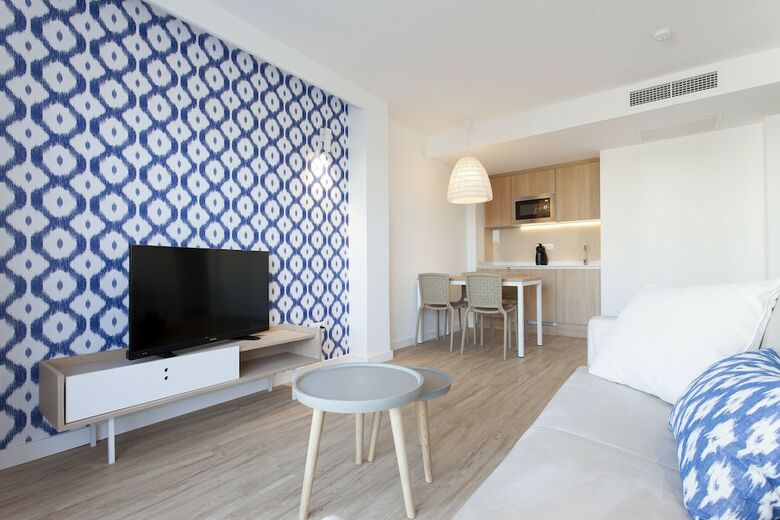 Apartamentos Ses Roquetes (.)