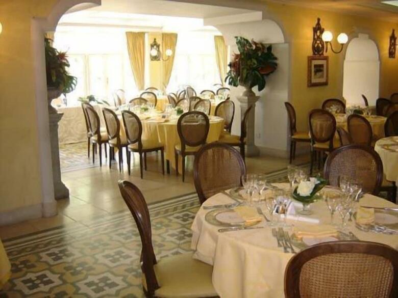 Hotel Villa Paradiso Dell'etna