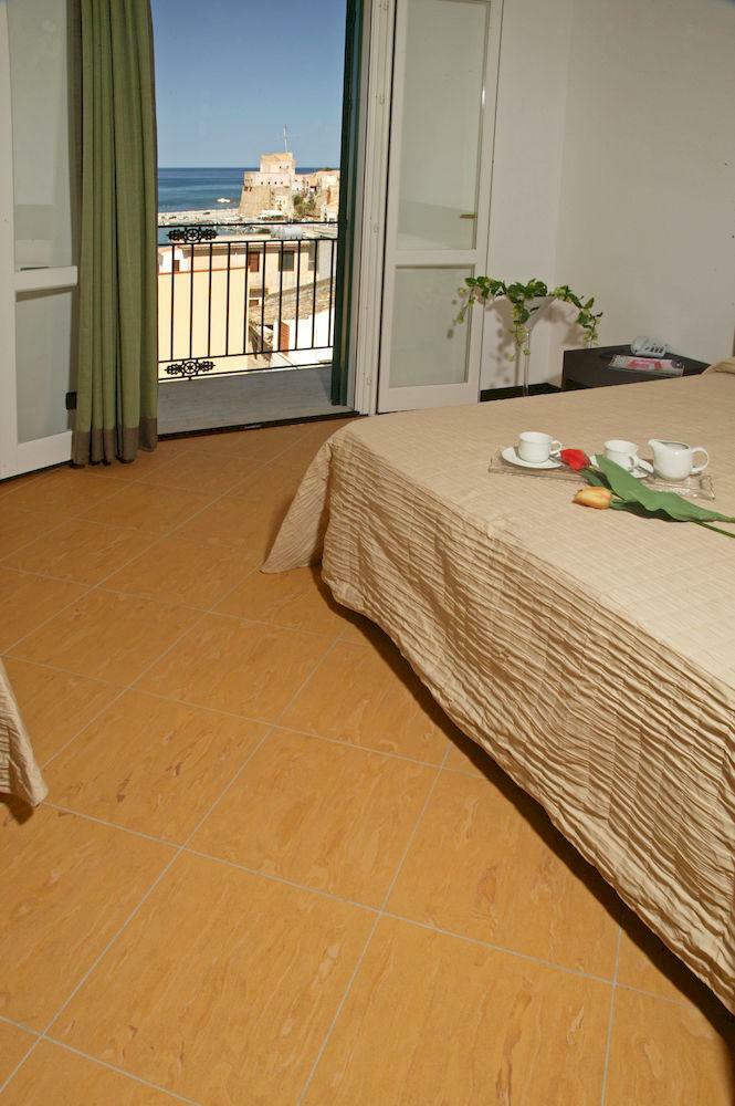 Cerri Hotel