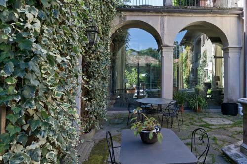 Hotel Locanda Dei Mai Intees