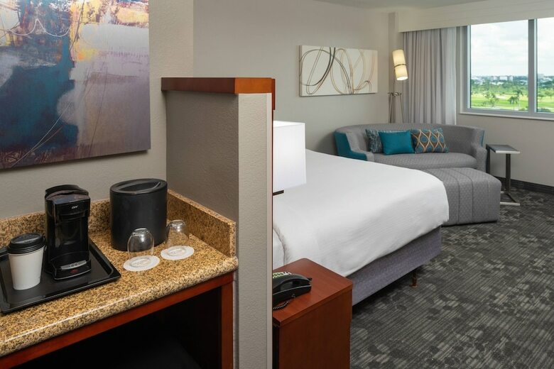 Hotel Courtyard By Marriott Miami Airport South