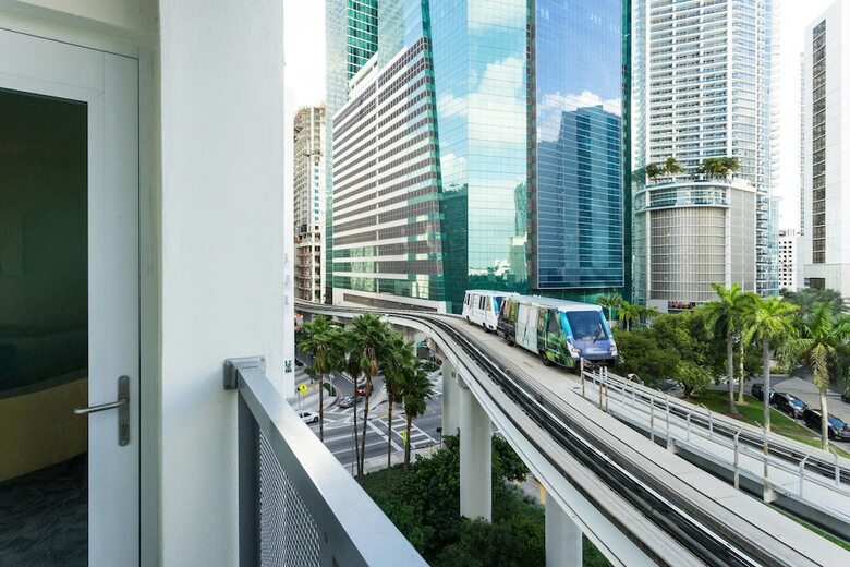 Hotel Courtyard By Marriott Miami Downtown