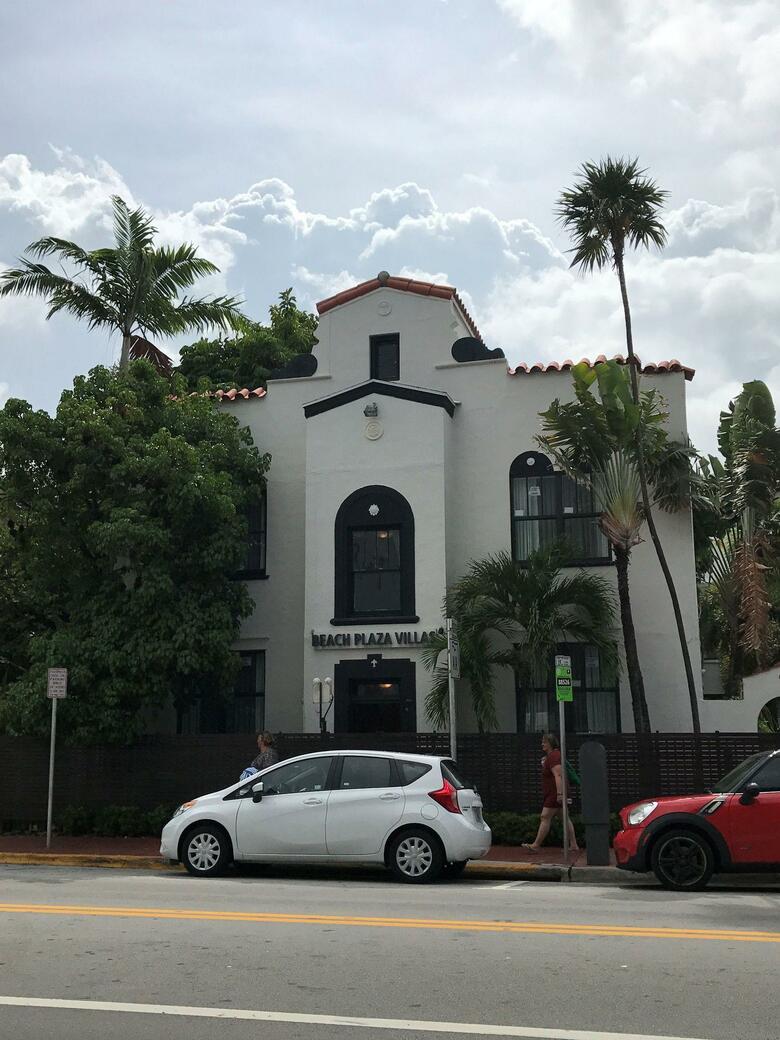 Hotel South Beach Plaza Villas