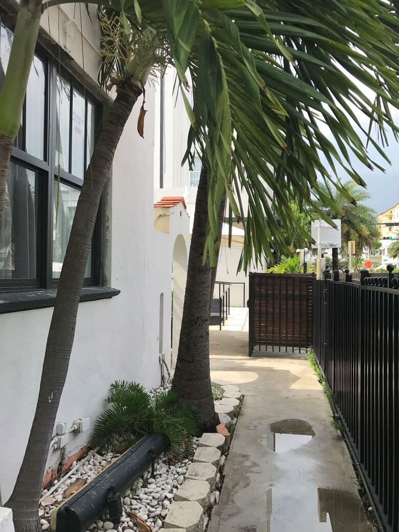 Hotel South Beach Plaza Villas