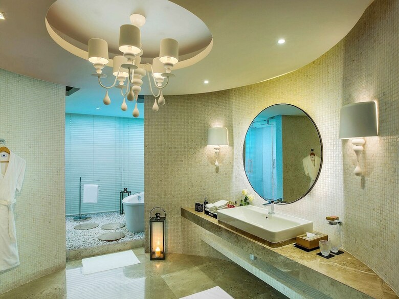 Novotel Kolkata Hotel And Residences