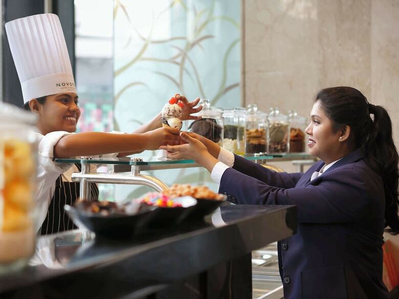Novotel Kolkata Hotel And Residences
