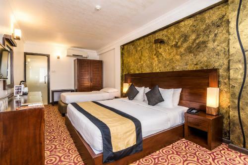 Ceylon City Hotel