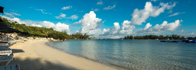 Hotel Grotto Bay Beach Resort