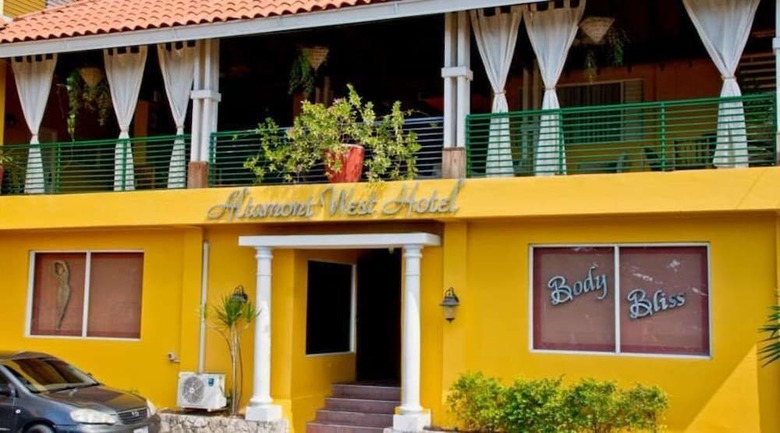 Altamont West Hotel