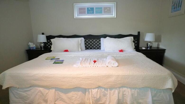 Hotel Marigot Beach Club & Dive Resort