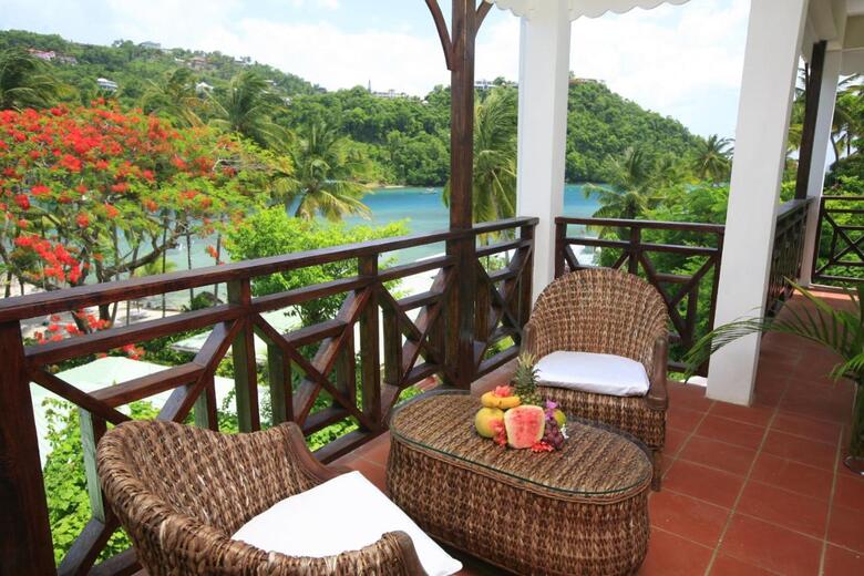 Hotel Marigot Beach Club & Dive Resort
