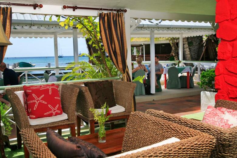 Hotel Marigot Beach Club & Dive Resort