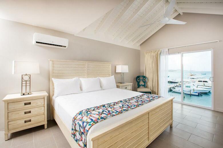 Hotel Caravelle