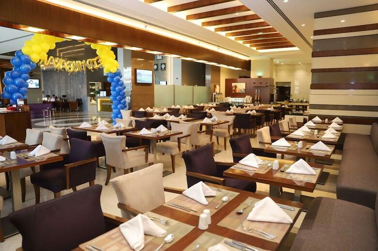 Apartamento Golden Tulip Media Hotel