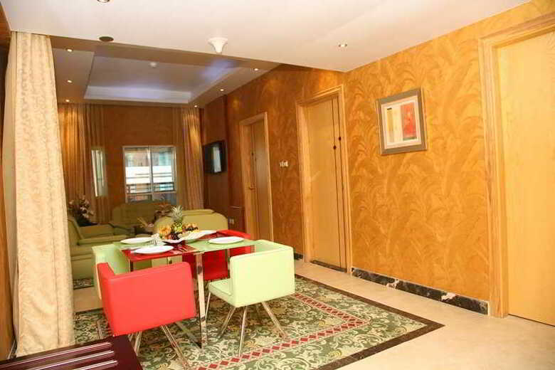 Apartamento Golden Tulip Media Hotel