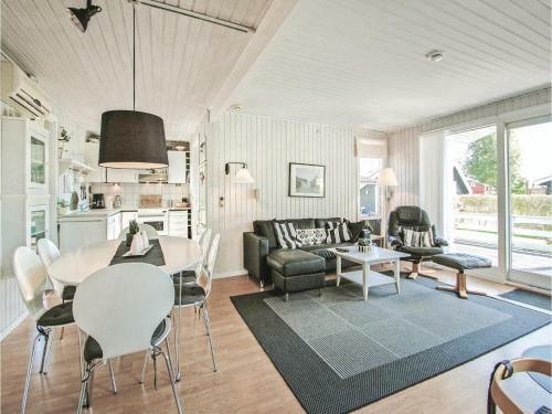 Hostal Holiday Home Strandv�nget B�rkop VI