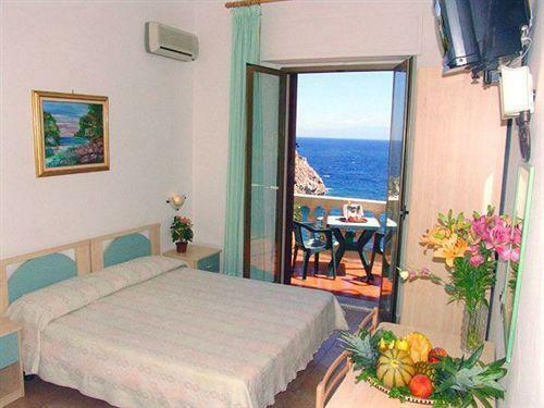 Jonic Hotel Mazzaro'