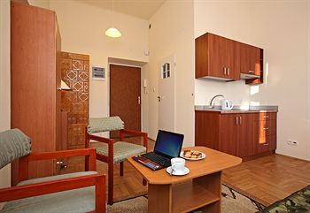 Enigma Hostel & Apartments