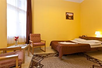 Enigma Hostel & Apartments