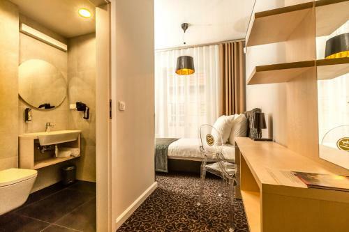 Sleep In Hostel & Apartments