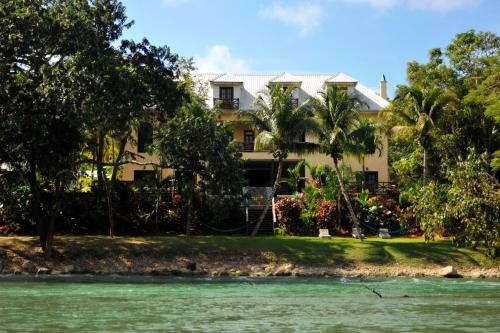 Hotel Mahogany Hall Luxury Boutique Resort