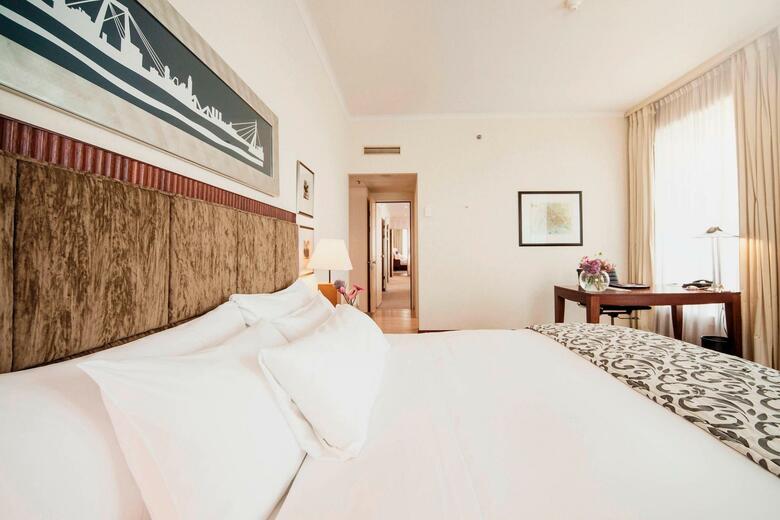 The Manhattan Hotel Rotterdam