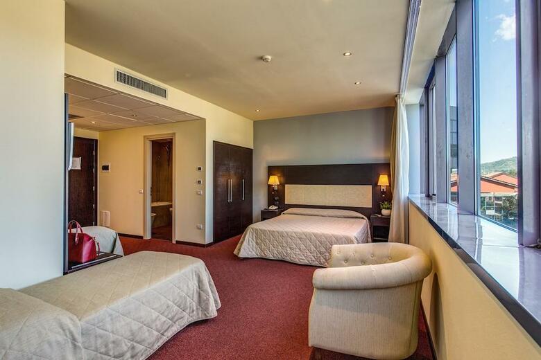 Hotel Tuscany Inn