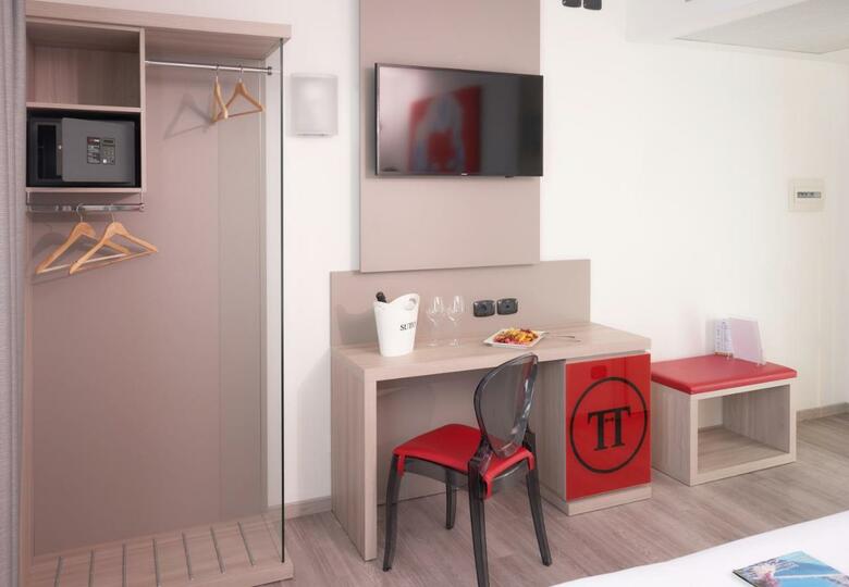 Hotel Omnia