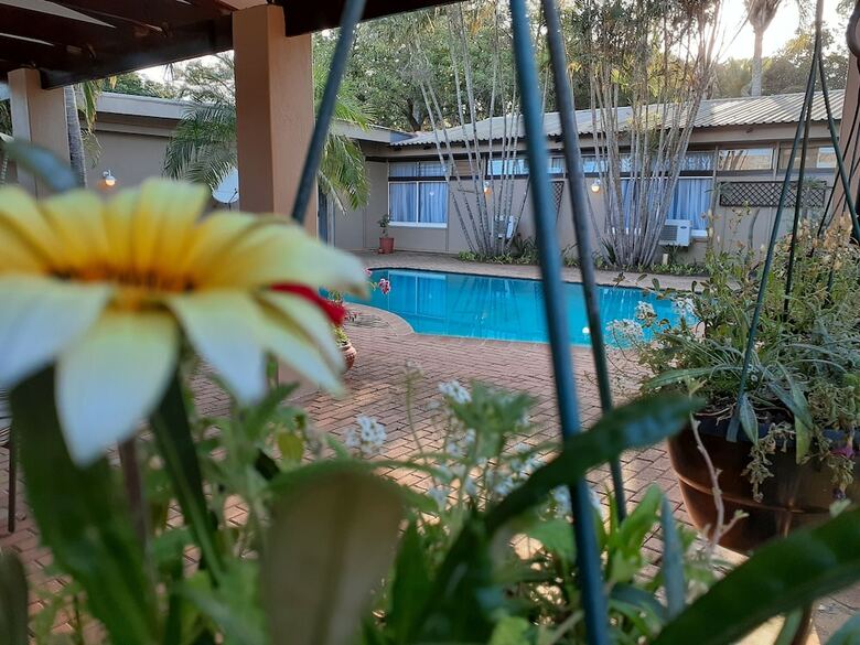 Hostal Komati Guesthouse