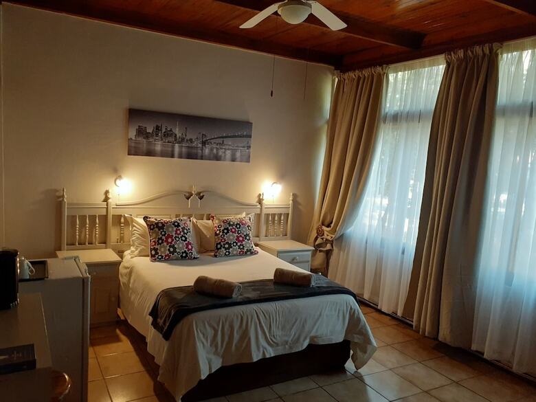 Hostal Komati Guesthouse
