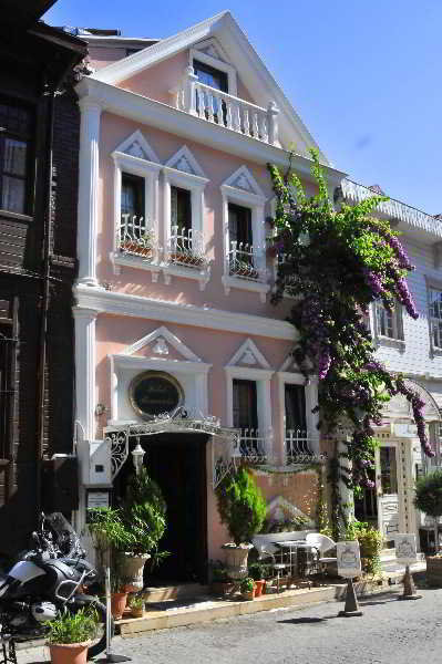 Romantic Hotel