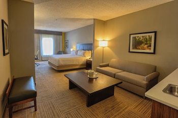 Holiday Inn Express Hotel & Suites Pell City