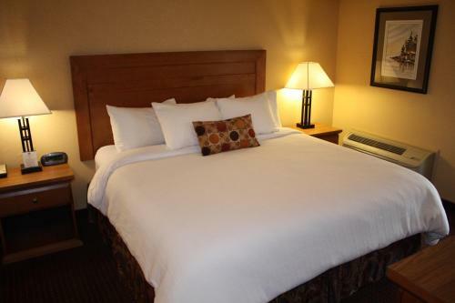 Best Western Plus Norwester Hotel & Conference Centre