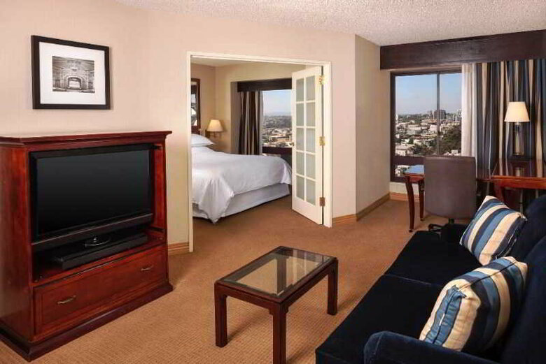 Hotel Sheraton Suites San Diego At Symphony Hall