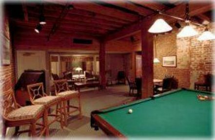 Hotel River Street Inn